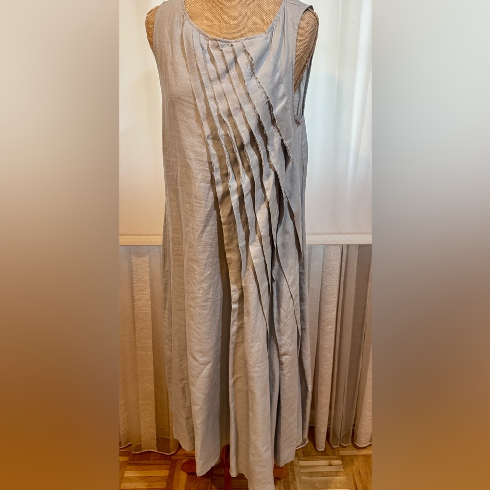 VIVIAN SHYU elegant light blue linen maxi dress with unique design